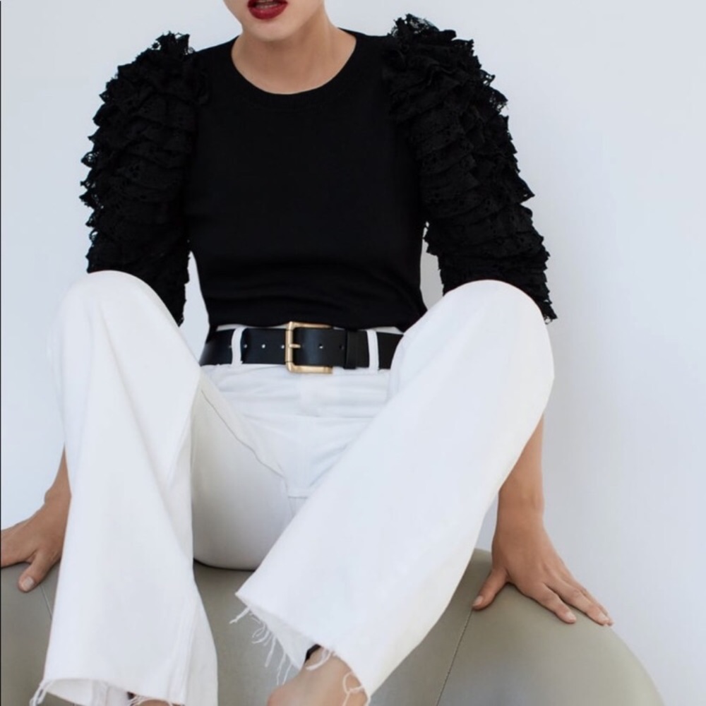 Zara Ruffled Puffy Sleeve Black Top L